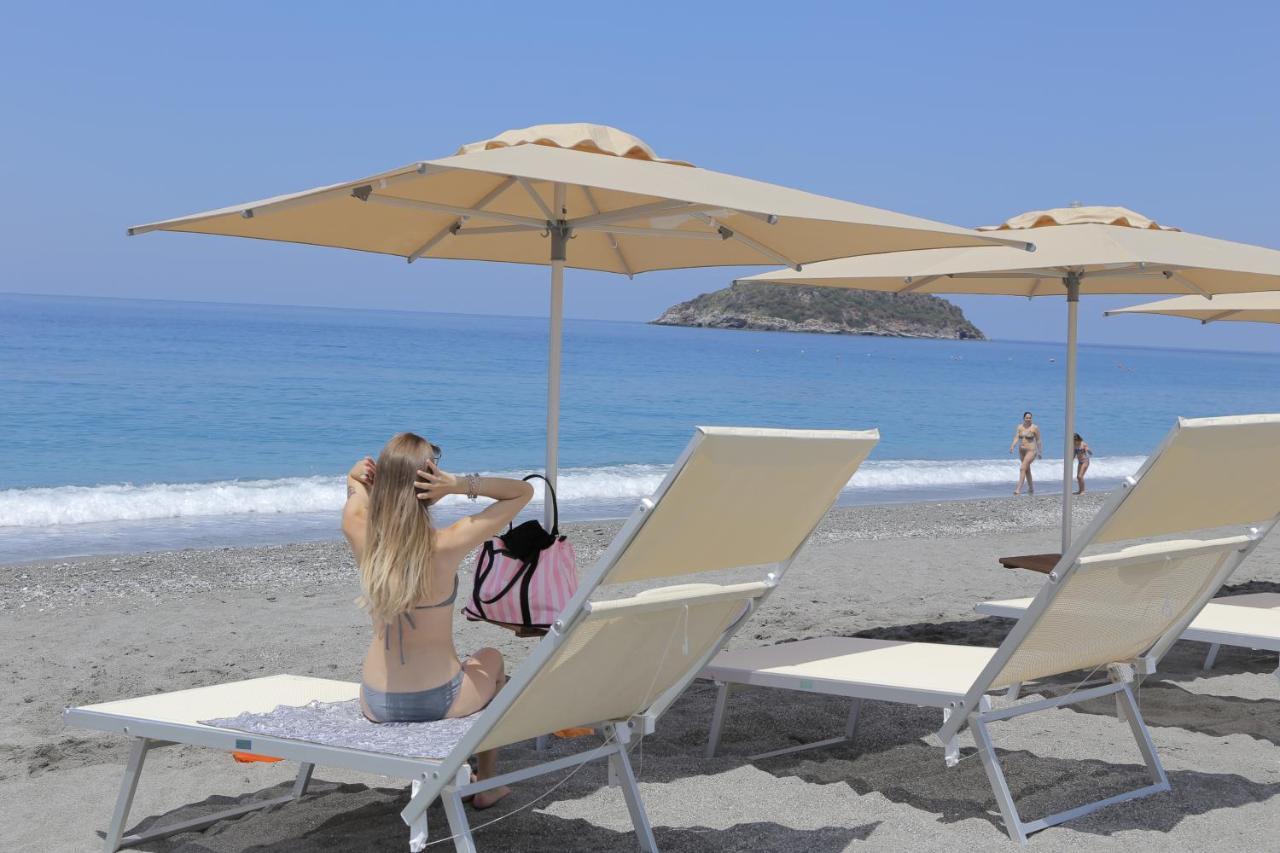 B&B La Stazione 디아망테 외부 사진